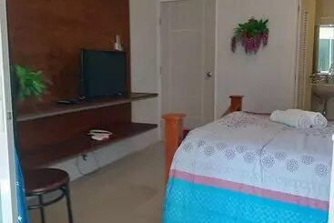 Mae Pon Hostel