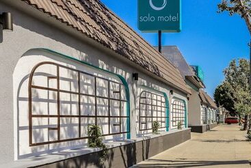 Solo Motel Broadway
