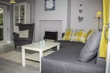 Sunny Cottage