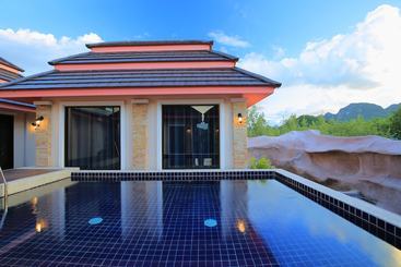 Hotel Baan Oshi Beach