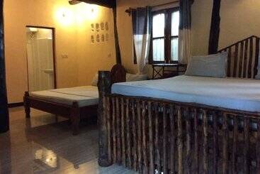 هتل Kajibange Bar And Guesthouse