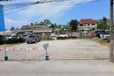 Hotelli Kaocharoen Place