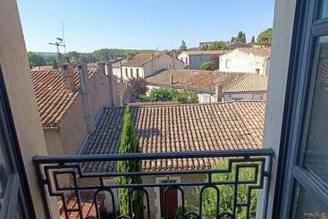 تختخواب و صبحانه Entre Bastide Et Cité