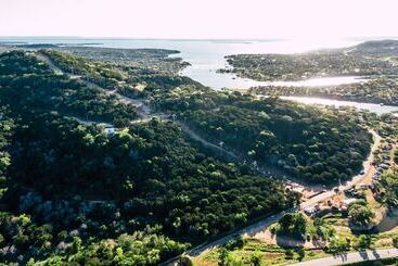 فندق Thunderbird Resort & Event Center