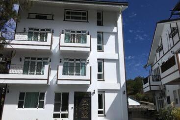 Song Yue Bed & Breakfast