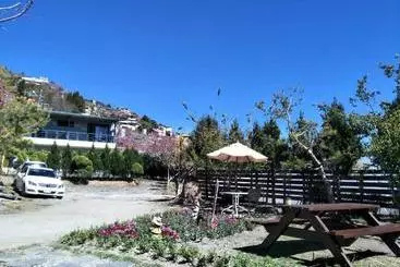 تختخواب و صبحانه Lu Yeh Kuo Tu