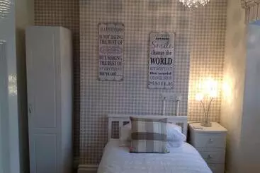 Bed and Breakfast 3 Cambridge Villas