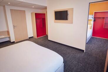 酒店 Premiere Classe Clermont Ferrand Centre