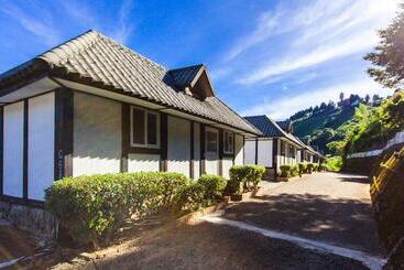 تختخواب و صبحانه Tzu Hsin Garden