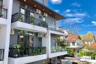 پانسیون Chichi House