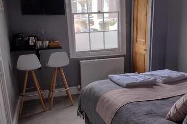 Pensione Millpool House