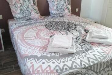 مبيت وإفطار Le Clos Sainte Lea