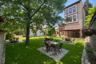 Bed and Breakfast Karauzumler Konagi