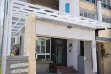 پانسیون 台東市區 森白屋 六人 八人 十二人 包棟民宿