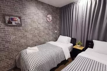 White House Hostel