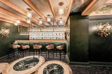 בית מלון כפרי The Cellars Hohenort