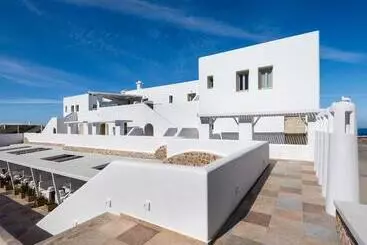 هتل آپارتمان Marvarit Suites