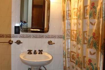 簡易ホテル Hosteria Los Cuartos