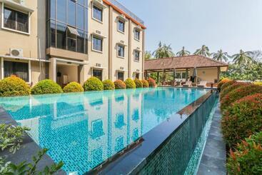 هتل Senggigi Villas