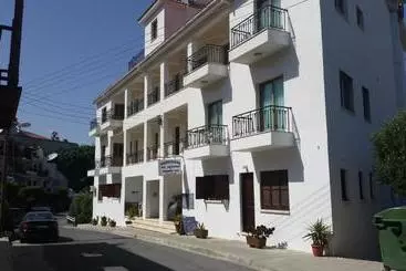 Pissouriana Hotel Apartments