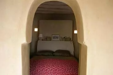 تختخواب و صبحانه Dar Zahia