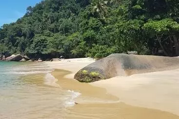 一軒屋 Cabanas Paraíso