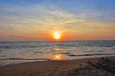 Отель Melheim Beach Kalpitiya