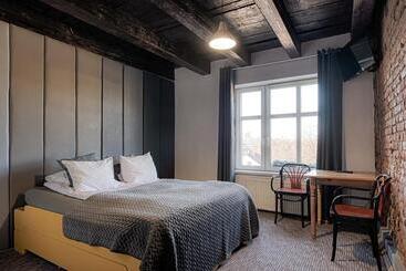 3 Bros' Hostel Cieszyn