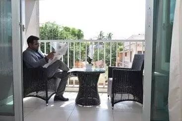 アパートホテル Casa In Luxury Suites