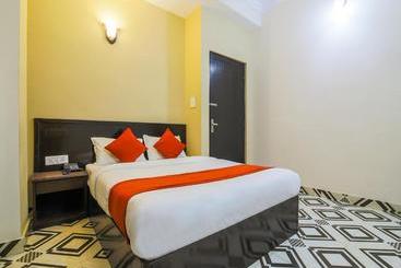 Hotel Aadarsha Inn By Oyo Rooms