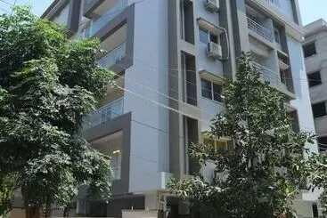 ホテル Brundavan Suites