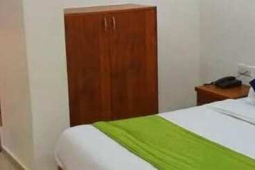 Hotel Gold Leaf Ahmedabad