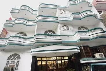 Super Hotel O Maa Residency