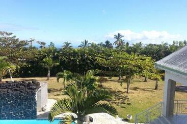 Bed and Breakfast La Kaz A Dom 974