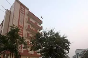 Hotel Super Capital O Crosswind Gold