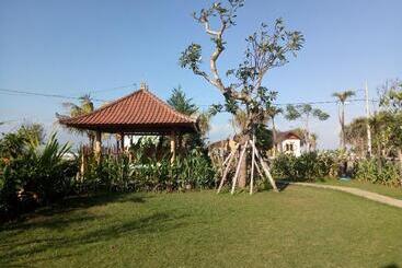 Bed and Breakfast Emir Surfcamp