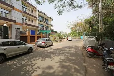 Fabhotel F9 H Block Sector 51