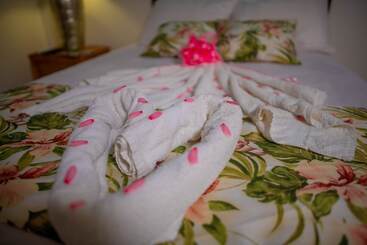 هتل Ocean S Edge Lodge Restaurant & Bar