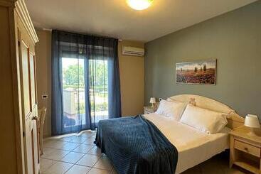 아파트 Le Residenze Di Santa Costanza   Le Dimore