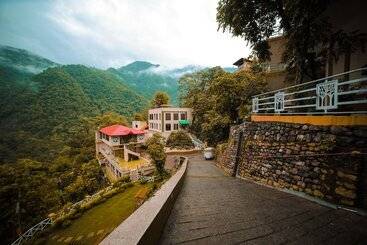 Hotel Veda5 Ayurveda And Yoga Retreat