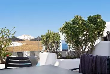 Aelia Apartments & Suites