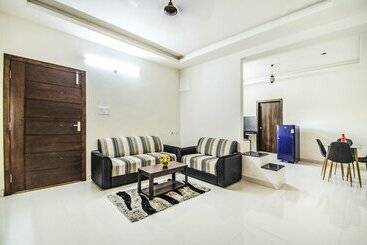 Hotelli Fabescape Himadri Inn