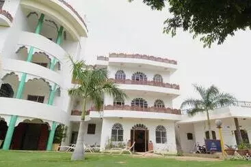 Hotel Rani Bagh By Oyo Rooms