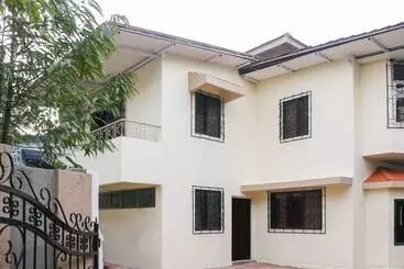 Pension Oyo Home 19648 Spacious Stay Near Wax Musuem