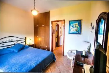 Appartements touristiques Anna Karra Studios & Apartments