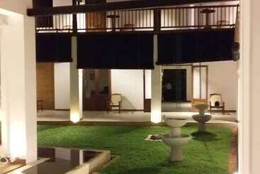 Pensión The Fort Oriental Villa