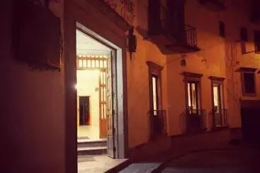 هتل Del Conde