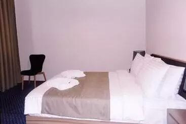 Hotelli Garden Palace