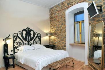 Majatalo Leone Guest House