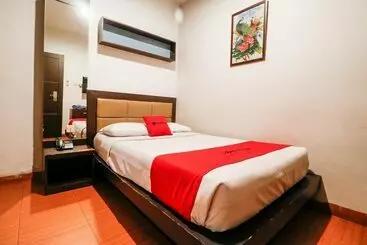 Otel Reddoorz Plus Near Pasar Wisata